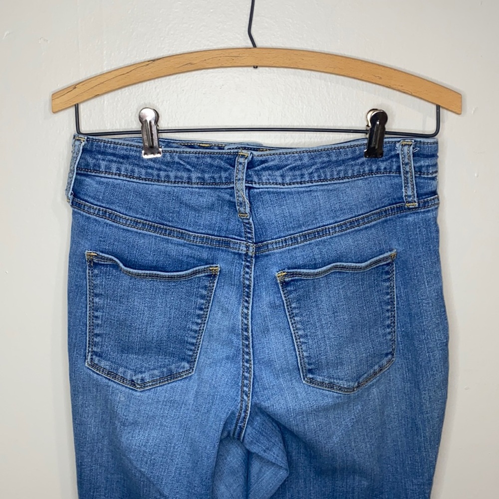 🛍️Trendy Comfy blue Jeans with no holes! - Picture 4 of 9